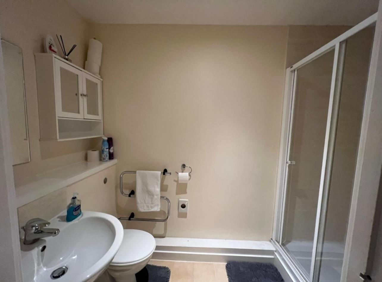Aberdeen Stay Central 2-Bedrooms Apt-No Party Eksteriør billede