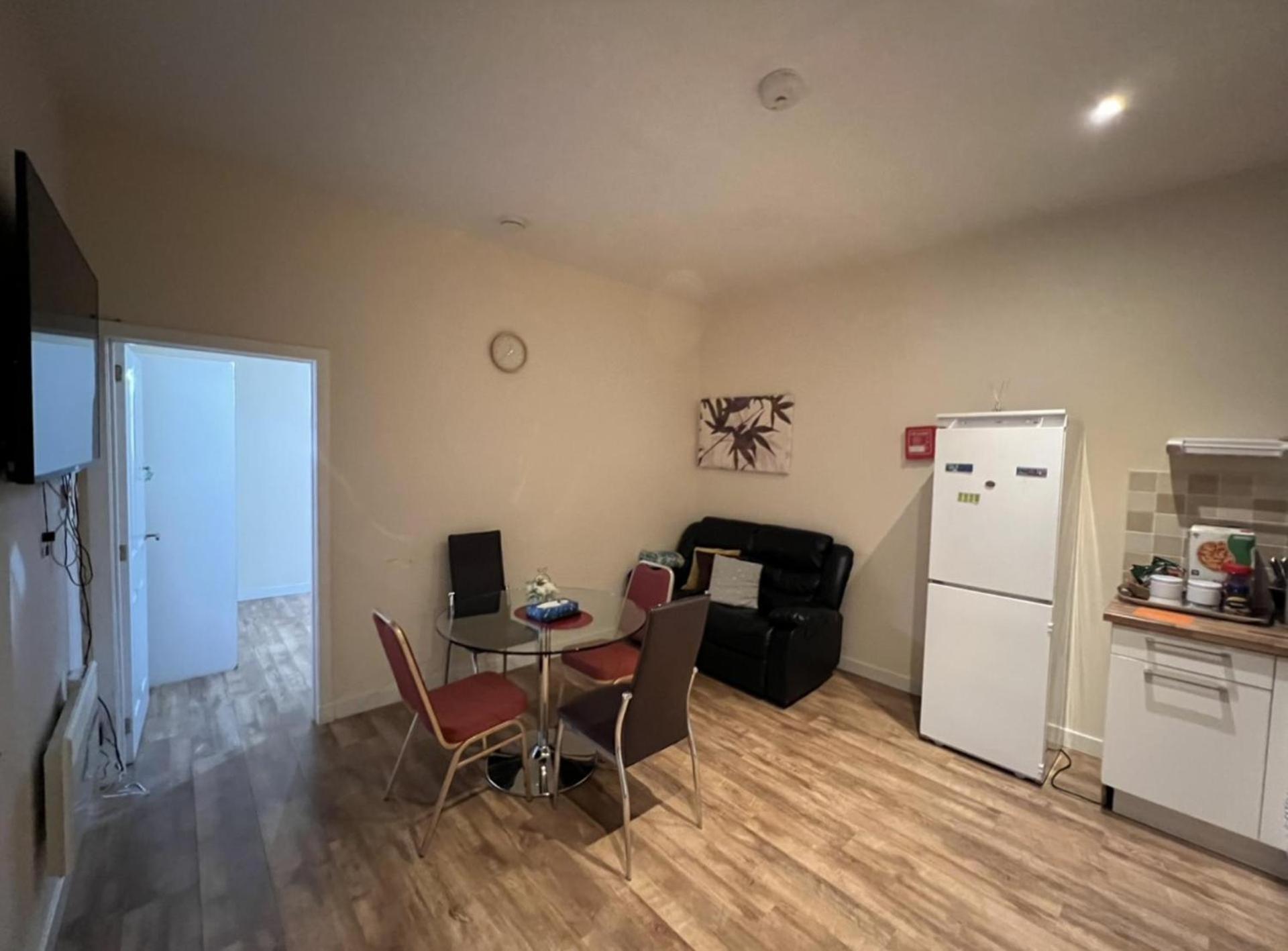 Aberdeen Stay Central 2-Bedrooms Apt-No Party Eksteriør billede